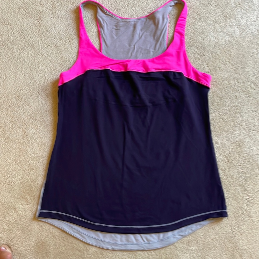 Lululemon tank